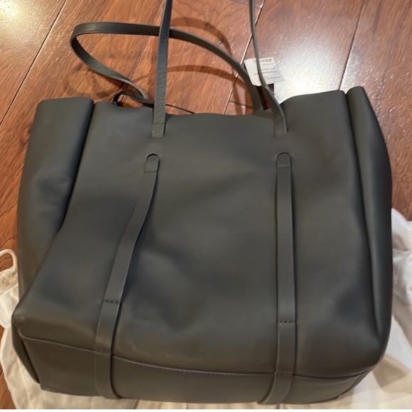 Balenciaga everyday tote bag. Grey. Logo w documentation. Excellent cond… - Picture 3 of 11